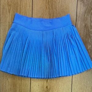 Lululemon varsity high rise pleated skirt size 2